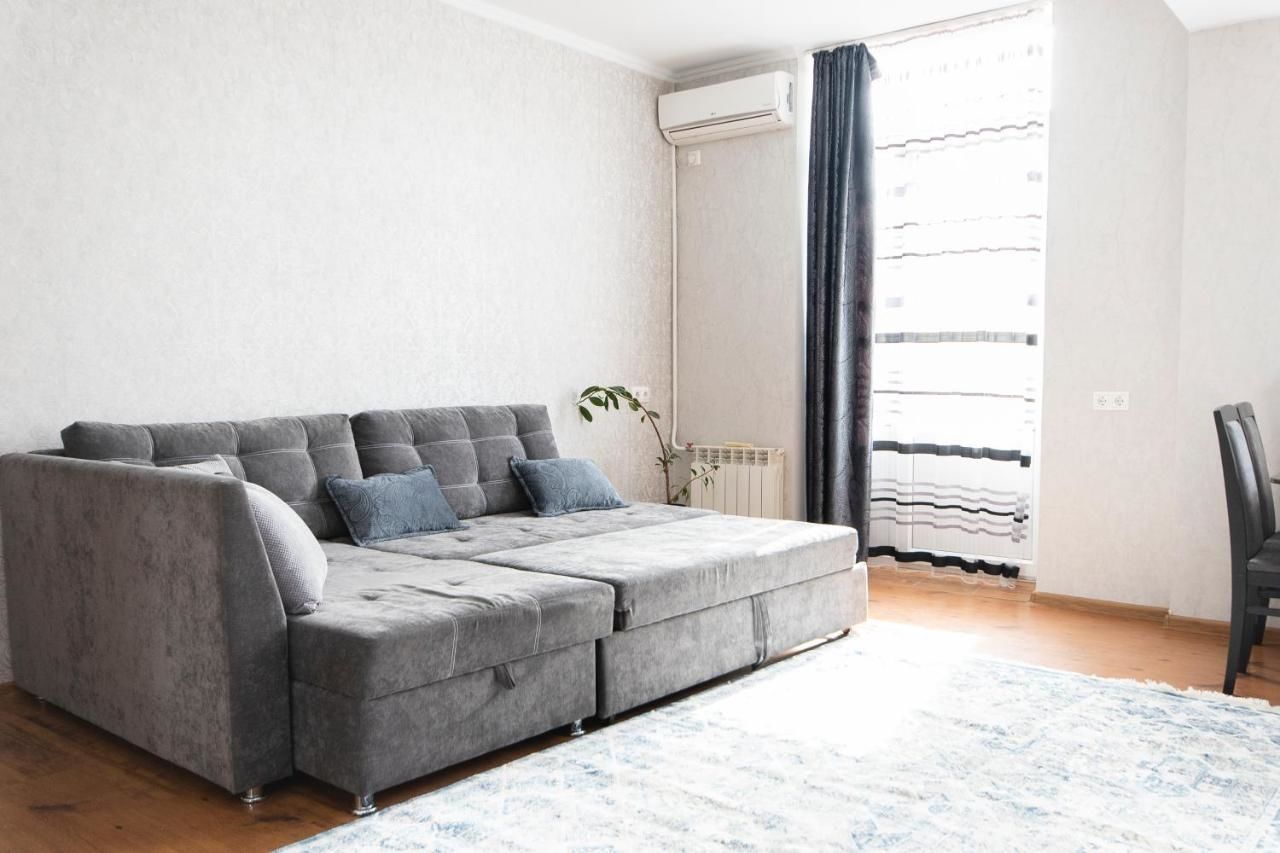 Апартаменты Comfortable apartment in the golden square. Алматы-8
