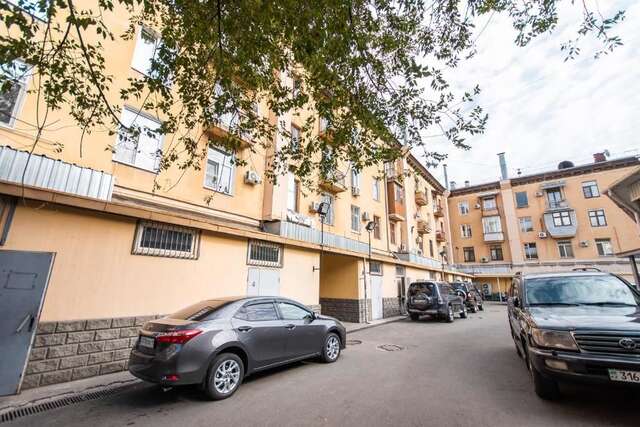 Апартаменты Comfortable apartment in the golden square. Алматы-29