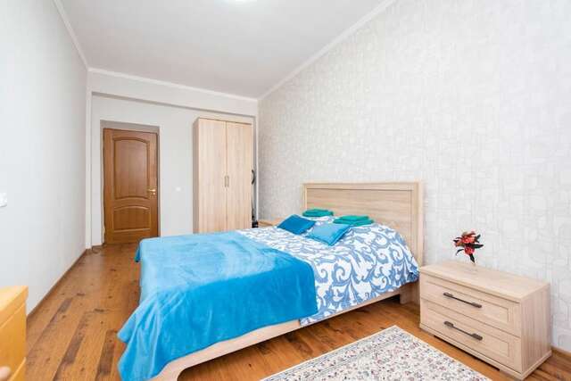Апартаменты Comfortable apartment in the golden square. Алматы-37
